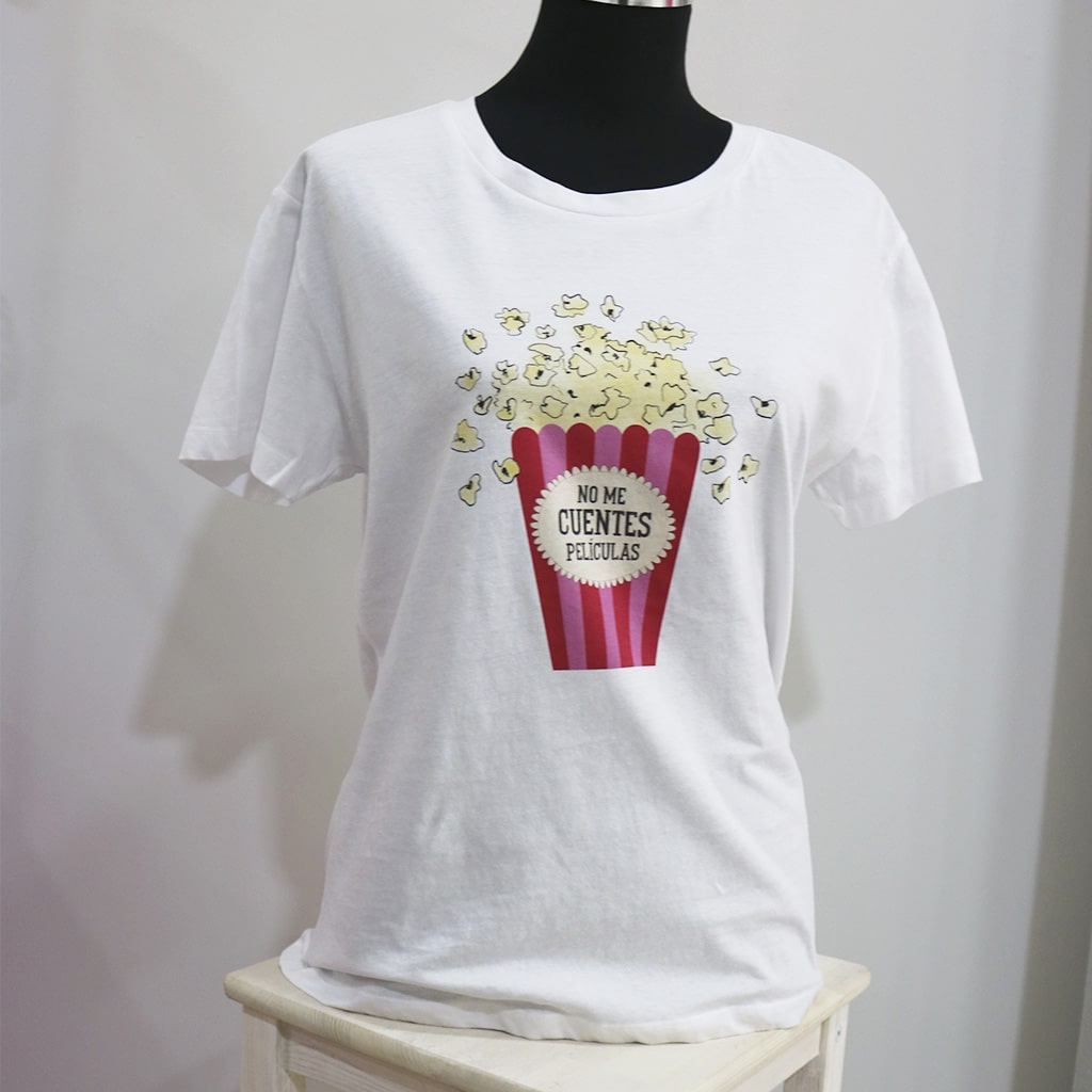 Camiseta_offset_collage_No_me_cuentes_peliculas_Cuentas_creativas