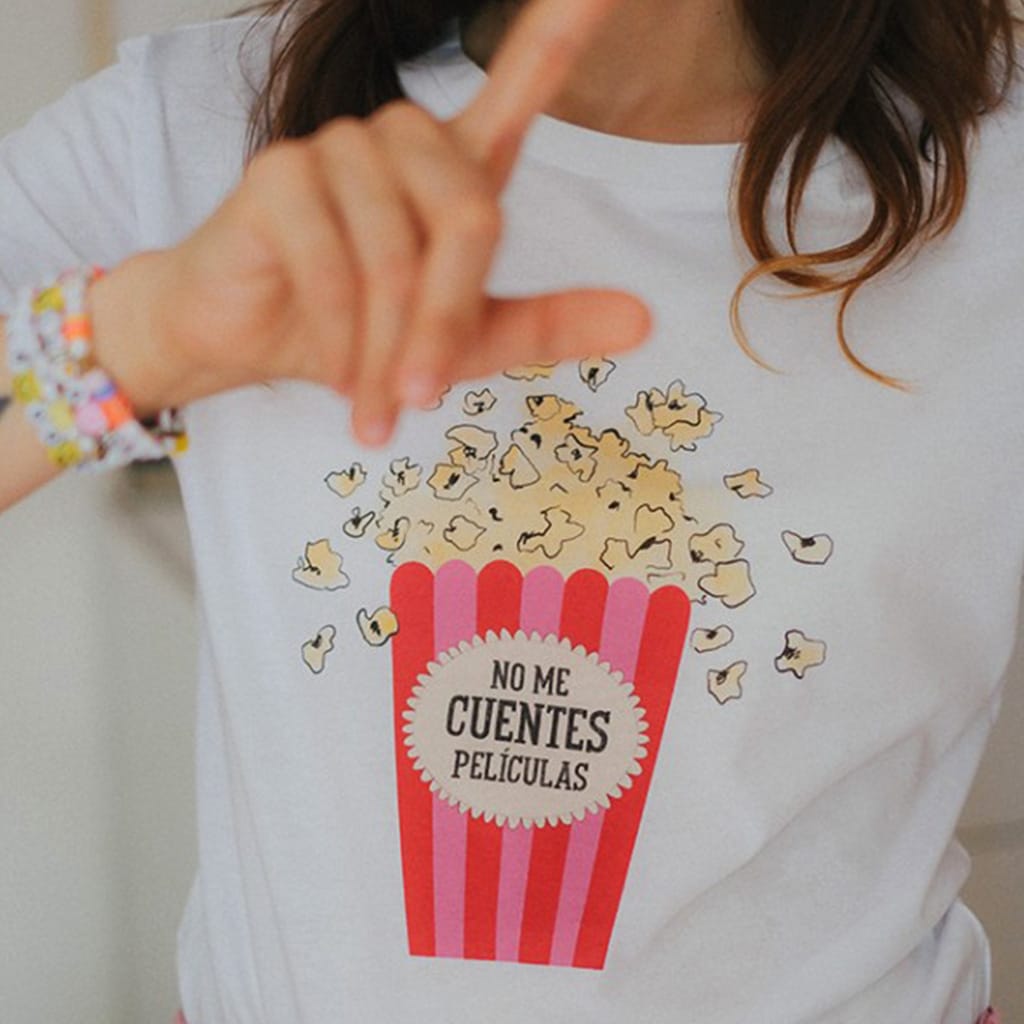 Camiseta_offset_collage_No_me_cuentes_peliculas_Cuentas_creativas